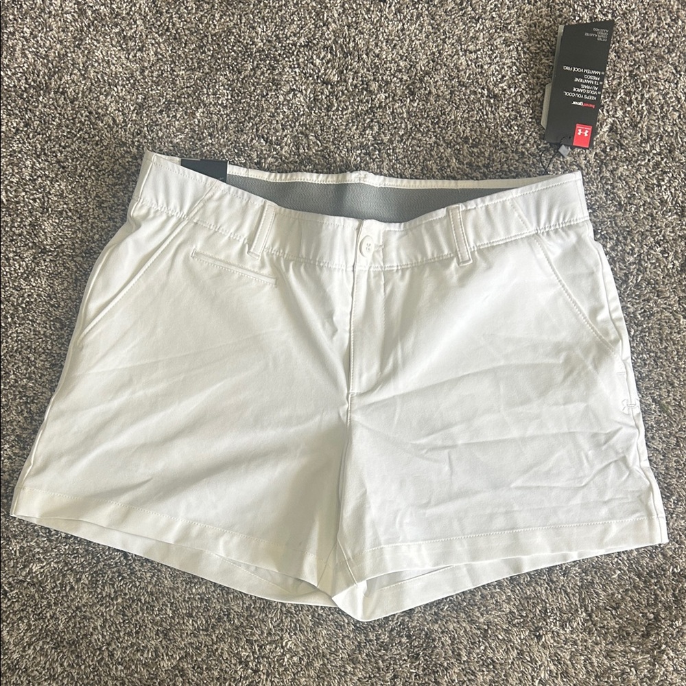 Under Armor Women’s 4” Golf Shorts NWT